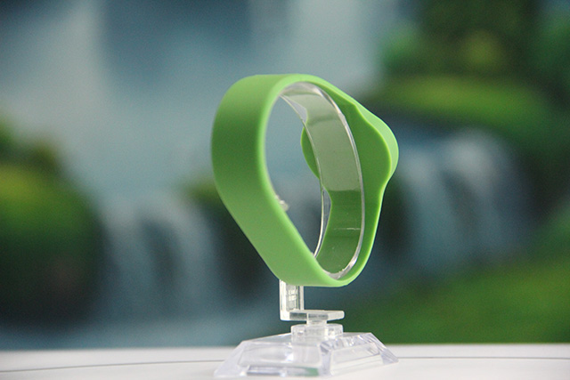 ic硅胶腕带保鲜盖清静环保，，，拒绝铺张使用保鲜膜