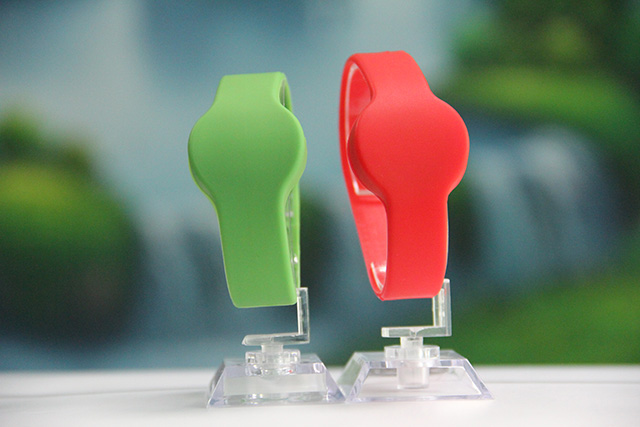 ic腕带儿童生涯用品越来越多，，，，，，你都相识了吗？？？