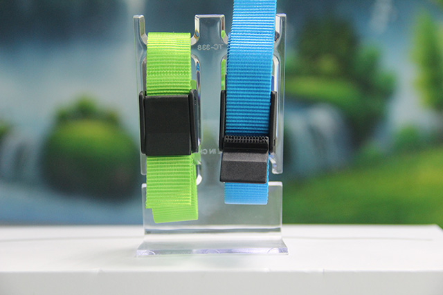 硅胶腕带烘焙餐具使用注重事项