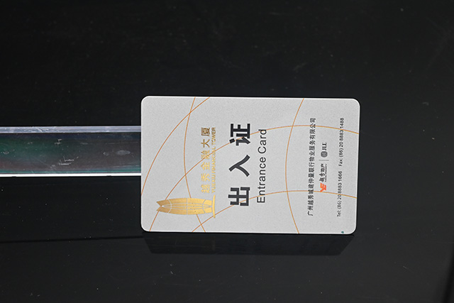 感应式PVC卡和接触式PVC卡比照有什么优势？？？