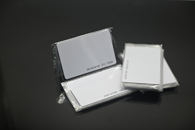 充电卡怎么办理？？？？？怎样使用？？？？？