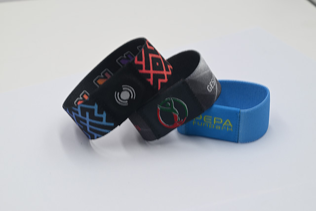 S36沙龙会中标“中国窗”IC卡电梯控制系统